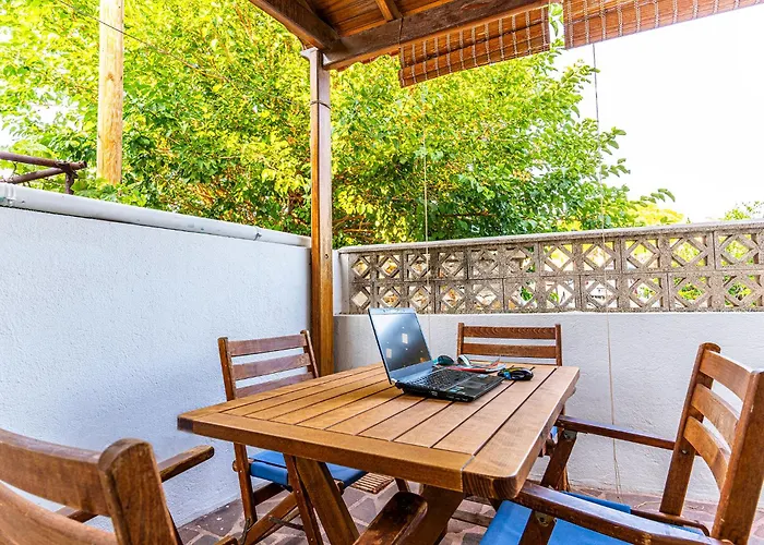 La Skala Eressos Holiday Apartments